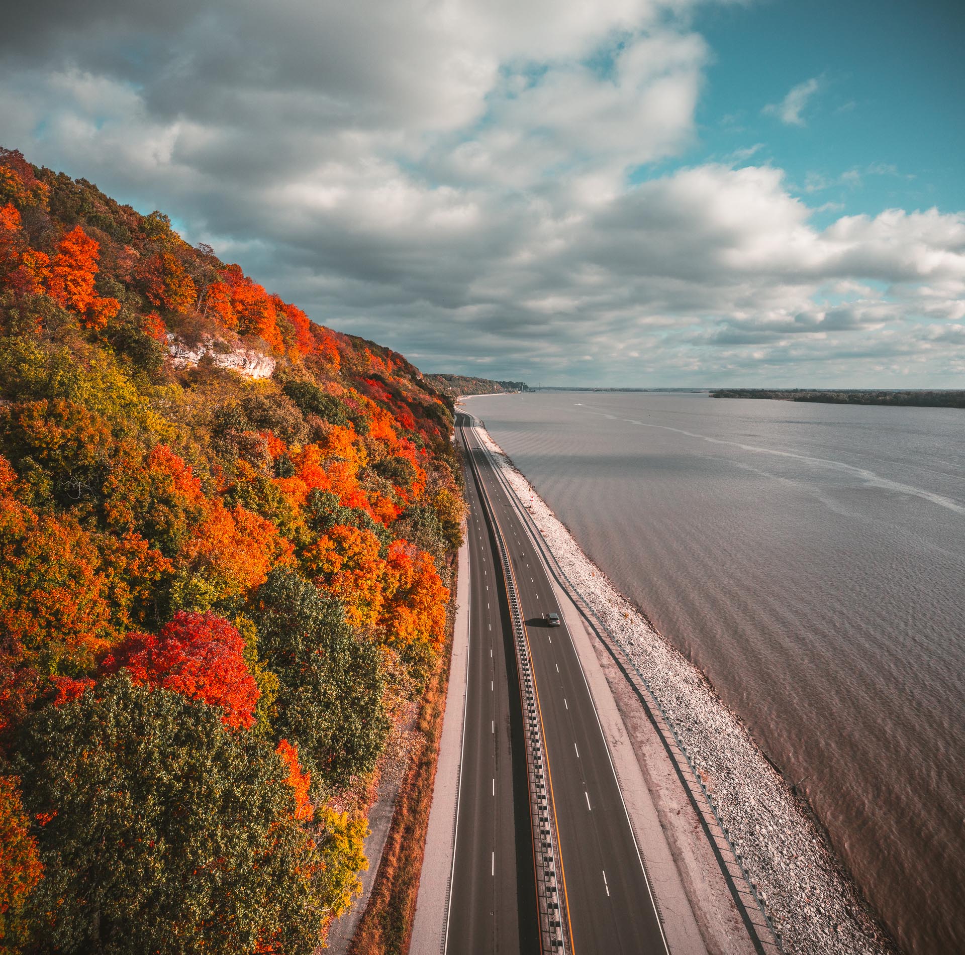 Great River Road at Alton Illinois in fall