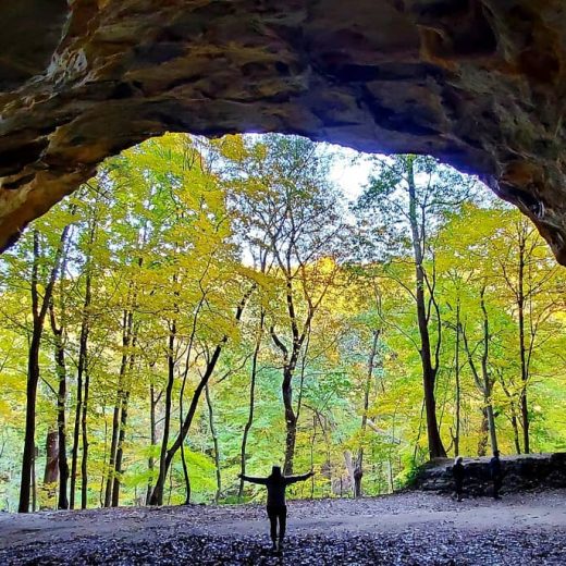 fall colors at starved rock state park illinois