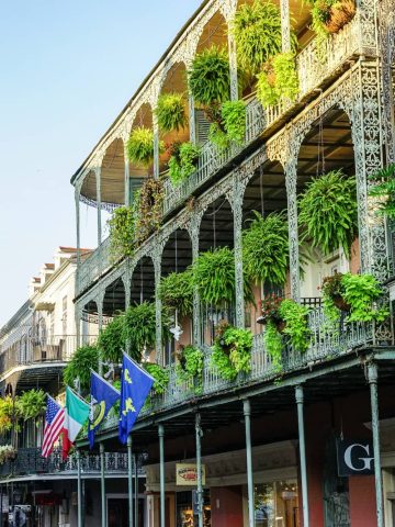 architecture in the french quarter of new orleans